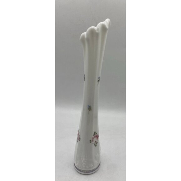 Vintage Westmoreland MCM Milk Glass Swung Bud Vase 10.25" Hand Painted Ribbed - Picture 3 of 16